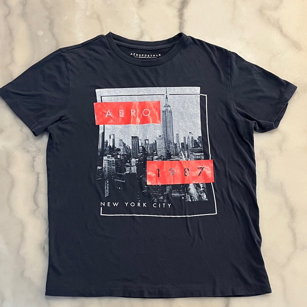 🎈Aeropostale Men's Black and Red Graphic Tee🎁Fill a 5lb Box for $20 Sale 📦
